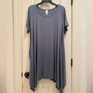 Jersey knit dress local boutique short sleeve shark bite hem bust 22” length 34”